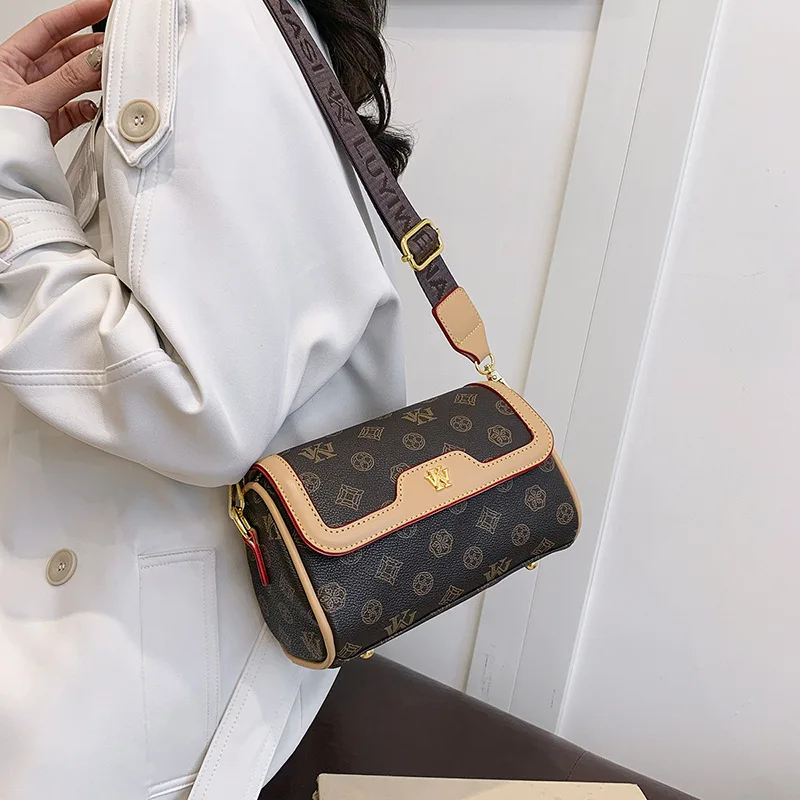 

2025 Luxury Pillow Boston Bag - Spacious Crossbody Shoulder Bag for Women, Premium Textured Handbag with Adjustable Strap