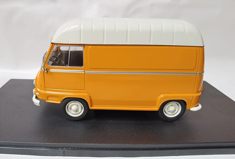 Diecast 1:24 Scale ESTAFETTE Car Alloy Simulation Car Model Toy ornamenti da collezione