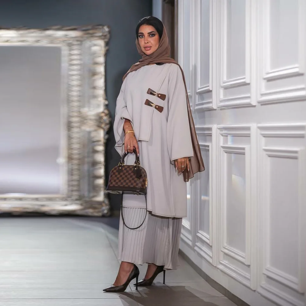 MQ215 Abaya negra de Oriente Medio para mujer, vestido musulmán, jersey de retales con dobladillo plisado, hebilla de cuero, batas Abaya musulmanas de Dubái