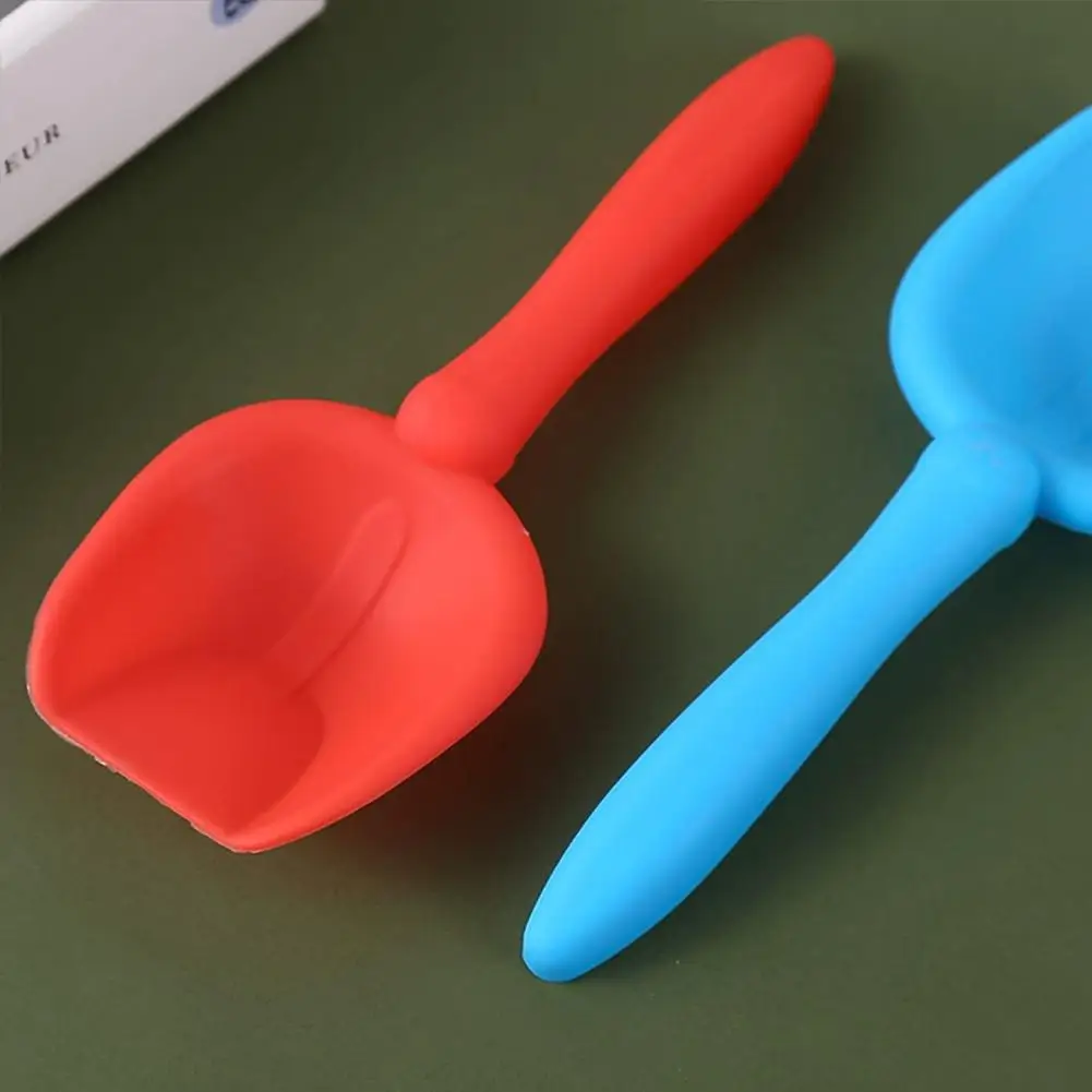 Children's beach toys, small shovels, children play with sand, dig sand, shovel tools, kindergarten gifts, batch clay puzzle toy