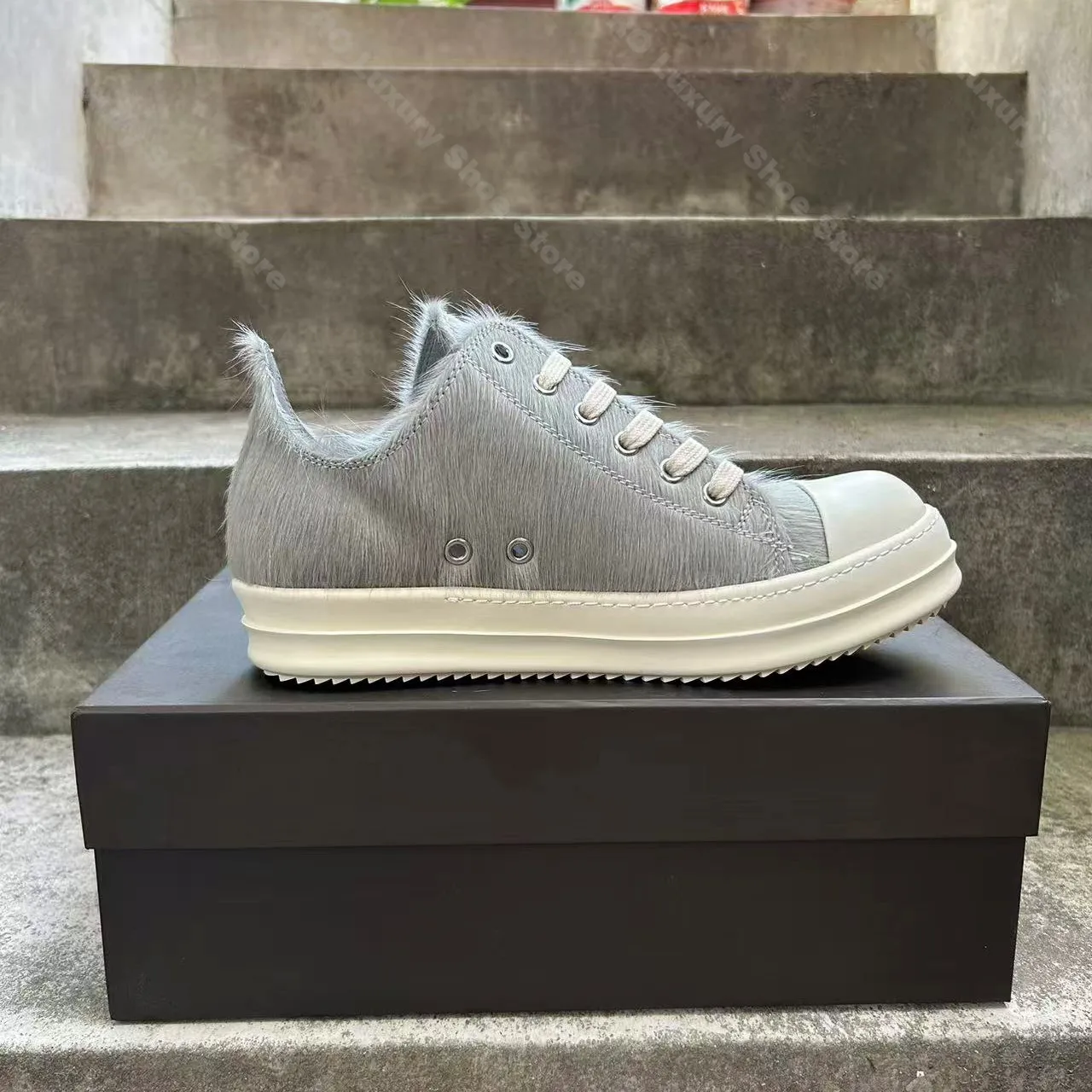 Brand Casual Women Shoe Horsehair Men Sneaker Grey Low Top Lace Up Shoe Designer New Fashion Trainer Platform Leather Flat Shoe
