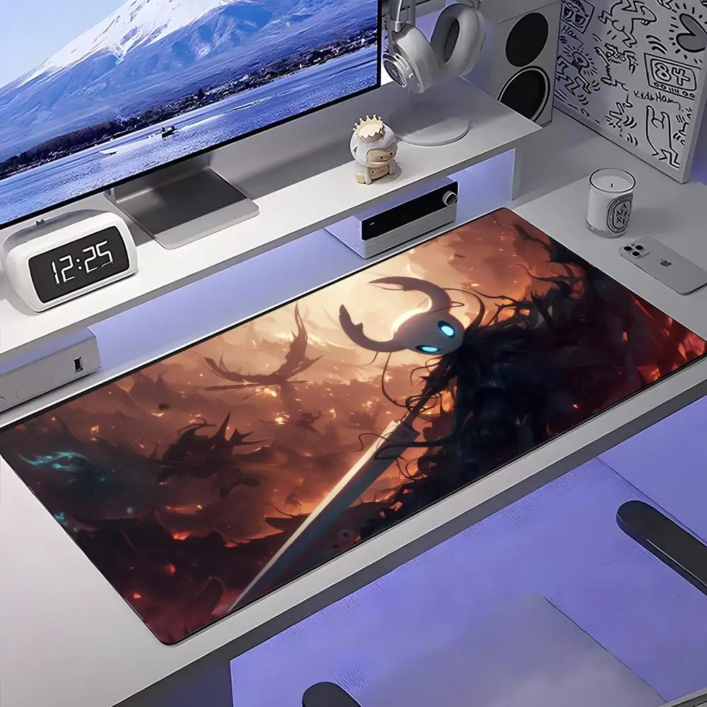 

H-Hollow Knight Mouse Pad Large Anti-Slip Rubber Gaming MousePad Durable Desk Pad Thick Seam Edge Suitable For Office And Gaming