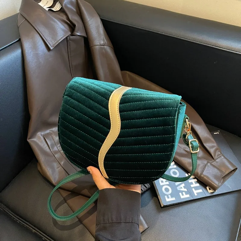 Quilted Embroidery Thread Flip-top Saddle Bag for Women 2026 Autumn New Trend Single-shoulder Crossbody Bag  Sac A Main Femme