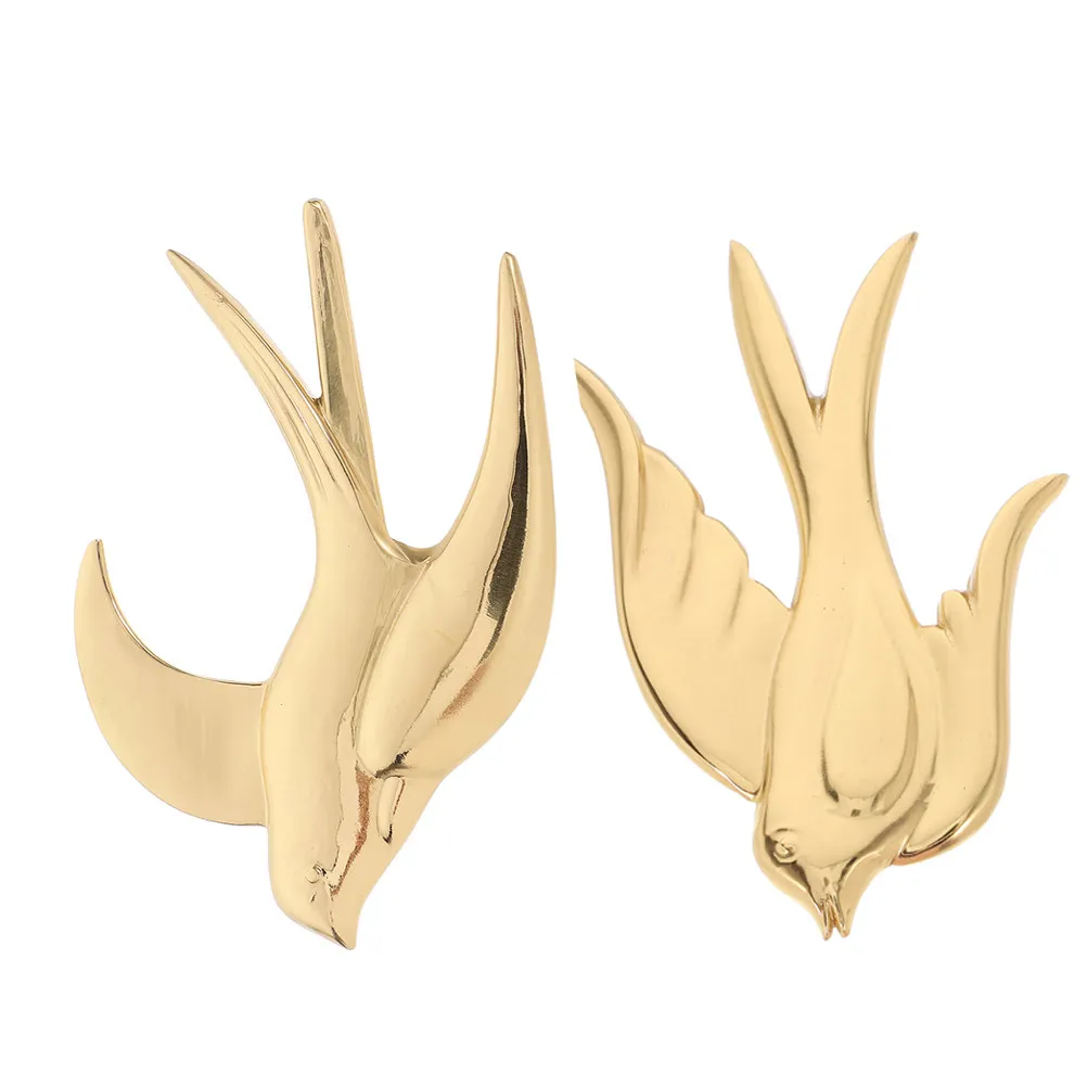 2Pcs Brass Swallow Wall Hangings Hand Polished Flying Bird Wall Art Vintage 3D Metal Sculpture Decor for Bedroom Living Room