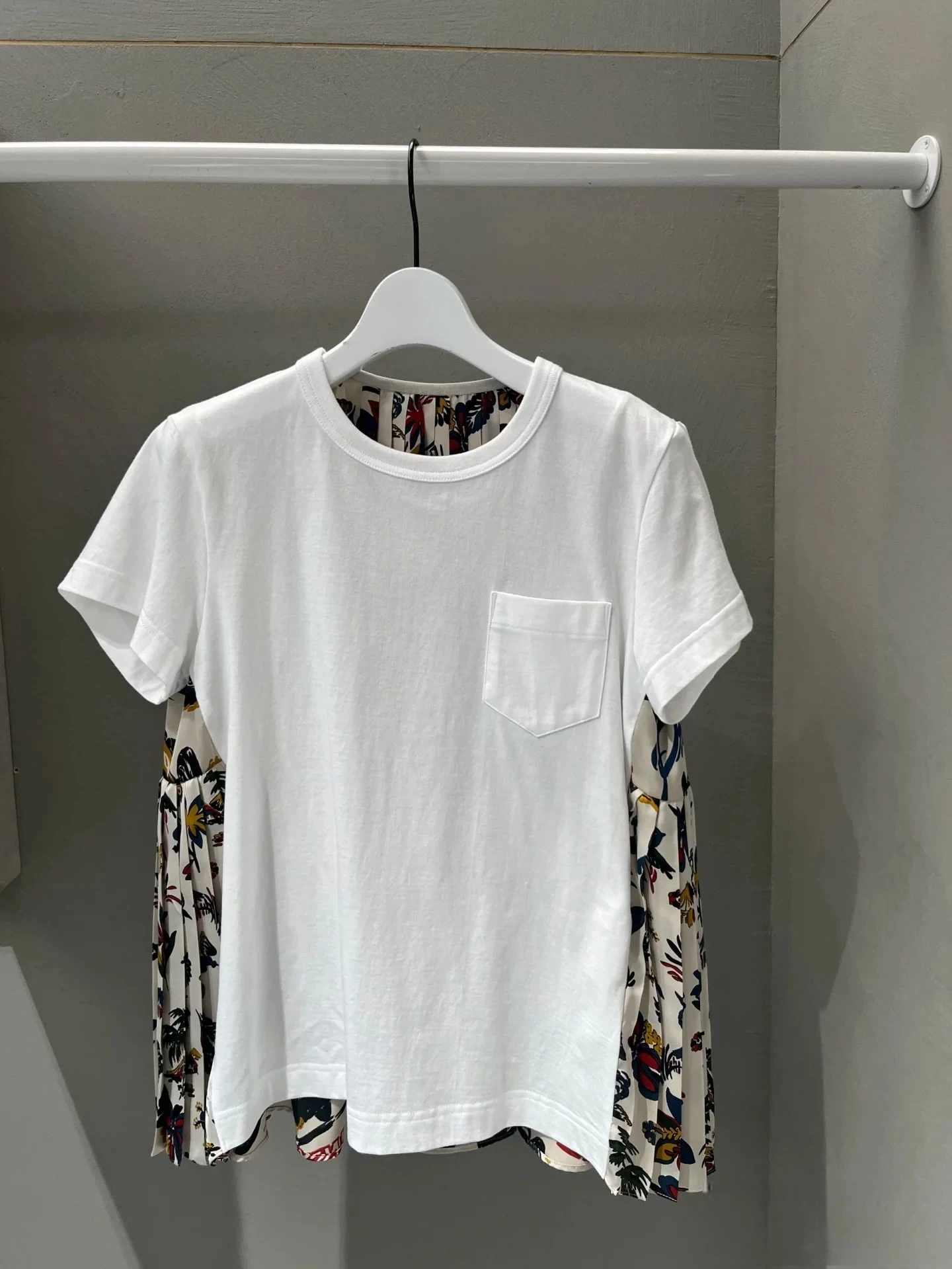 SAC 26 Spring Splicing Half-Sleeve Top Back Graffiti Printing Loose Short Sleeve Pleated T-Shirt