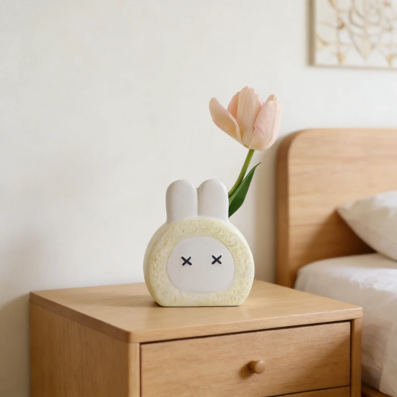 New Cute Cartoon Ceramic Hydroponic Plant Vessel Living Room Desktop Mini Flower Pot Dry Vase Creative Gift Home Decor Ornament