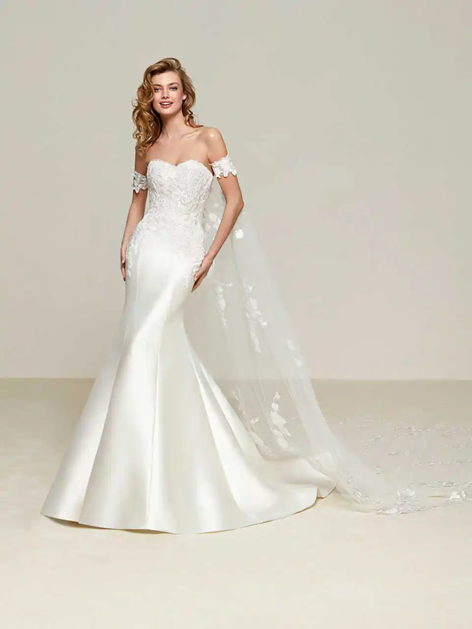 Robe De mariée sirène Vintage en dentelle, avec des Appliques en cœur, longueur au sol, avec traîne De balayage, personnalisée