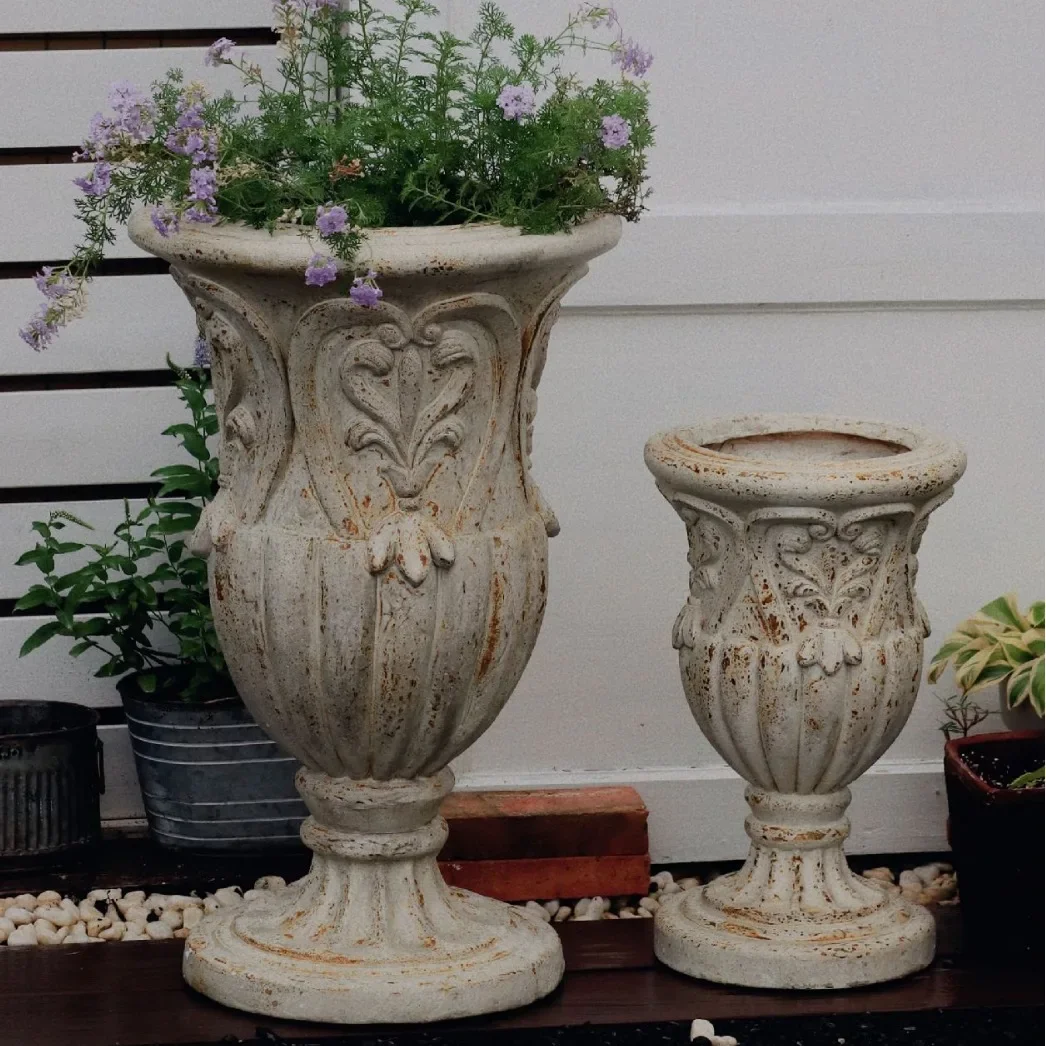 European style retro Roman flower pots with large caliber creative balcony garden layout, potted plants, potted utensils