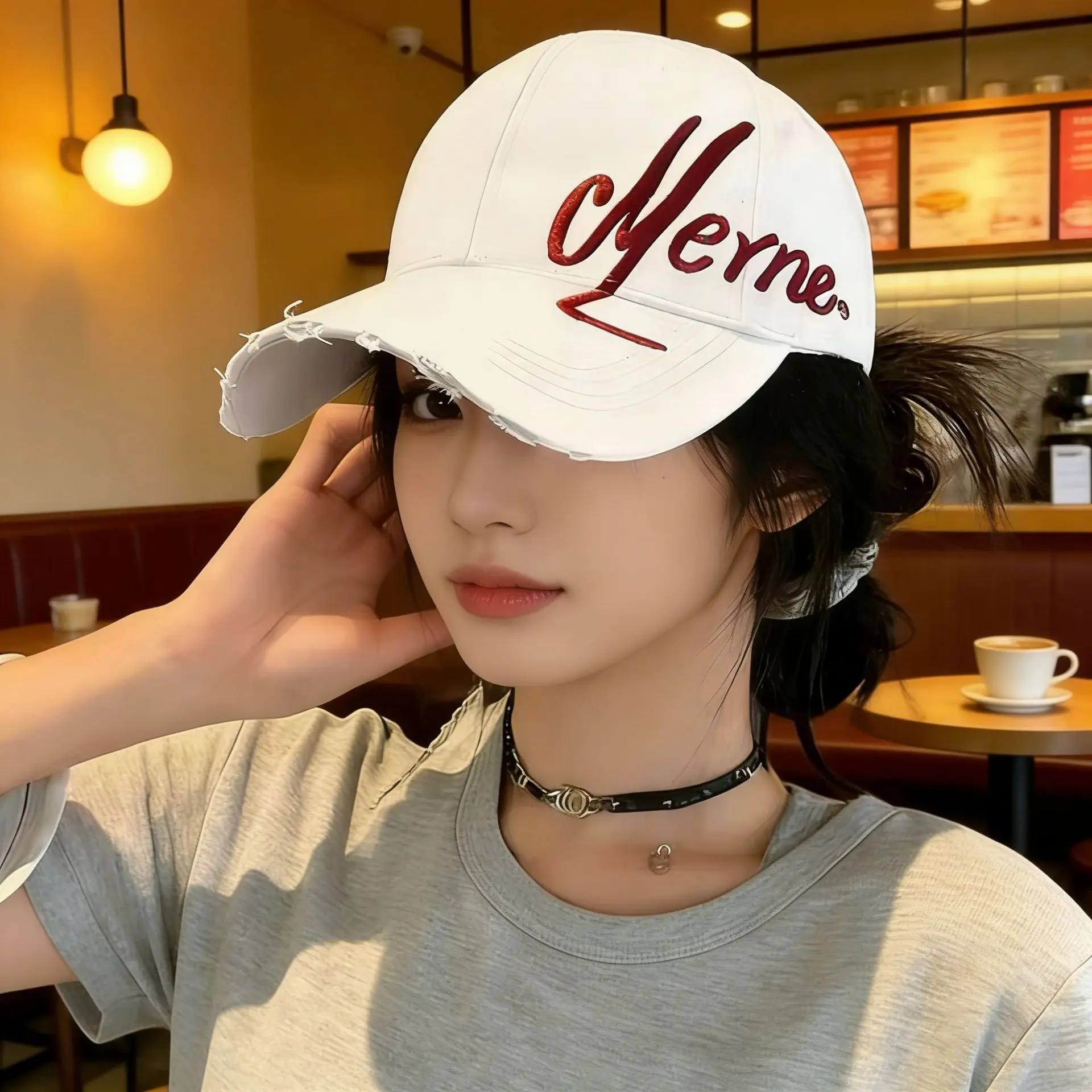 cappellino-da-baseball-nero-ricamato-con-lettere-da-donna-estivo-versatile-con-visiera-larga-a-becco-d'anatra-per-circonferenze-di-testa-ampie-effetto-snellente-viso
