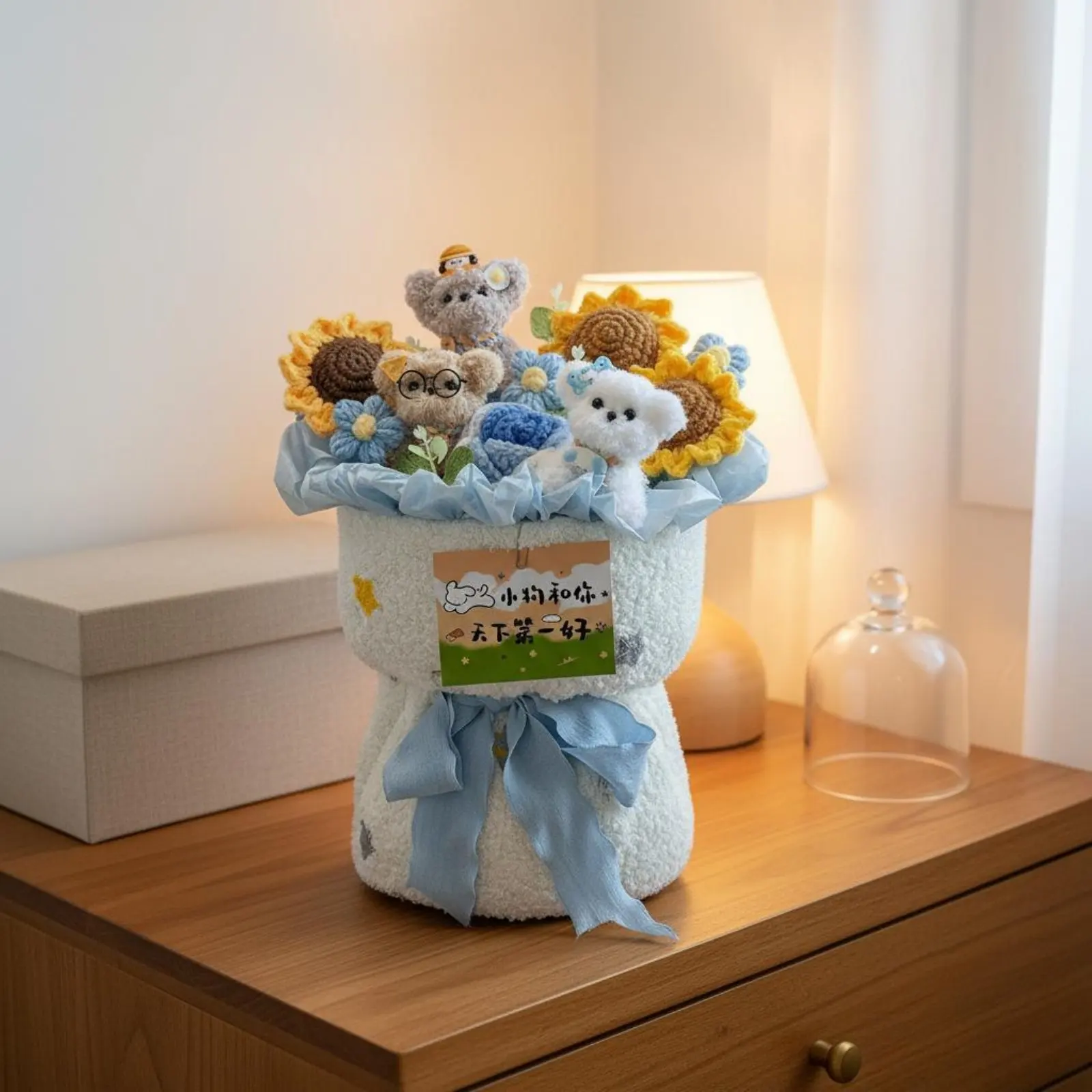 

Композиция из трубчатых цветов в виде щенка: милый дизайн, подарочный набор, искусственные цветы для юбилея, домашнего декора