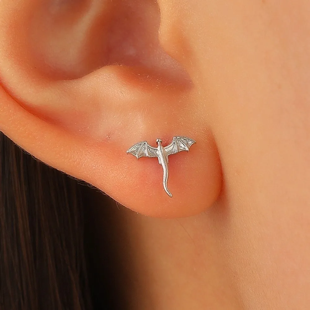 Funny Unique Vintage Dragon Earrings Small Personality Metal Stud Earrings Creative Flying Dragon Stud Earrings Gifts
