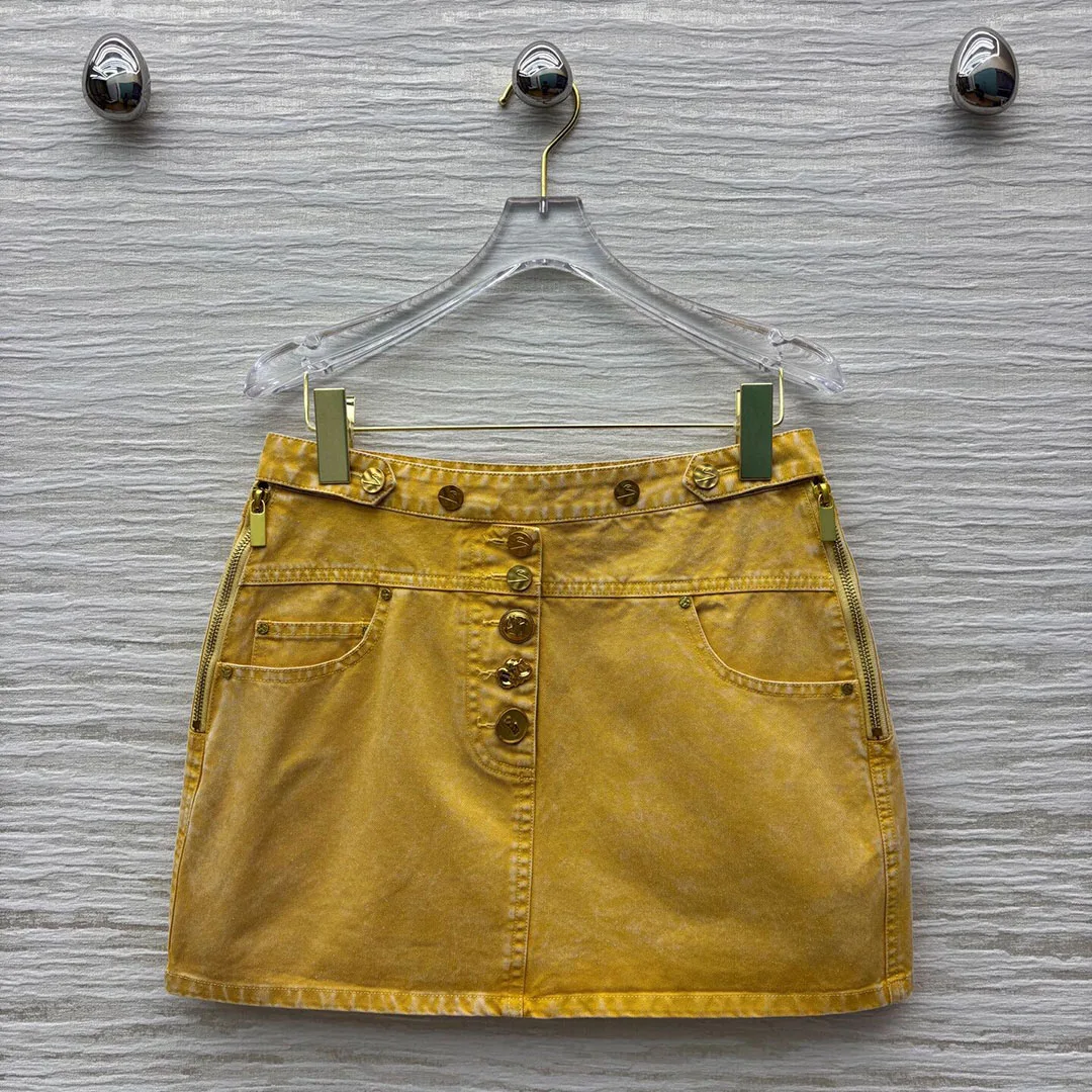 

2025 New Autumn Washed Yellow Denim Skirts Womens Low Waist Gold Buttons Size Zipper Decoration Streetwear Chic Mini Hot Skirt