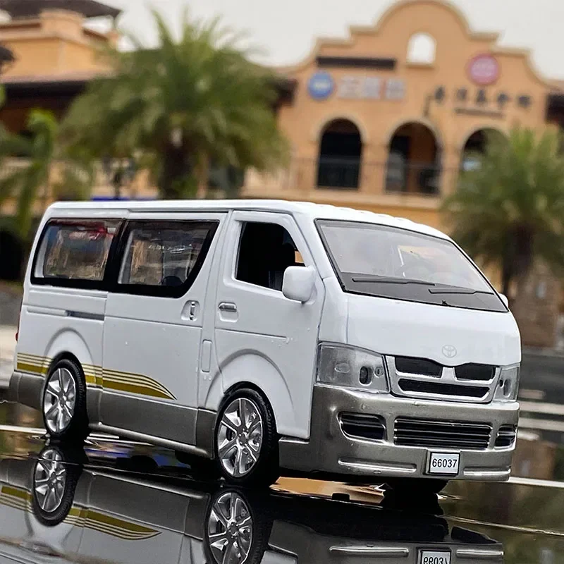 

HIACE MPV сплав автомобиля 1:32 модель литья под давлением металлические игрушечные транспортные средства модель автомобиля моделирование звук и свет коллекция подарок