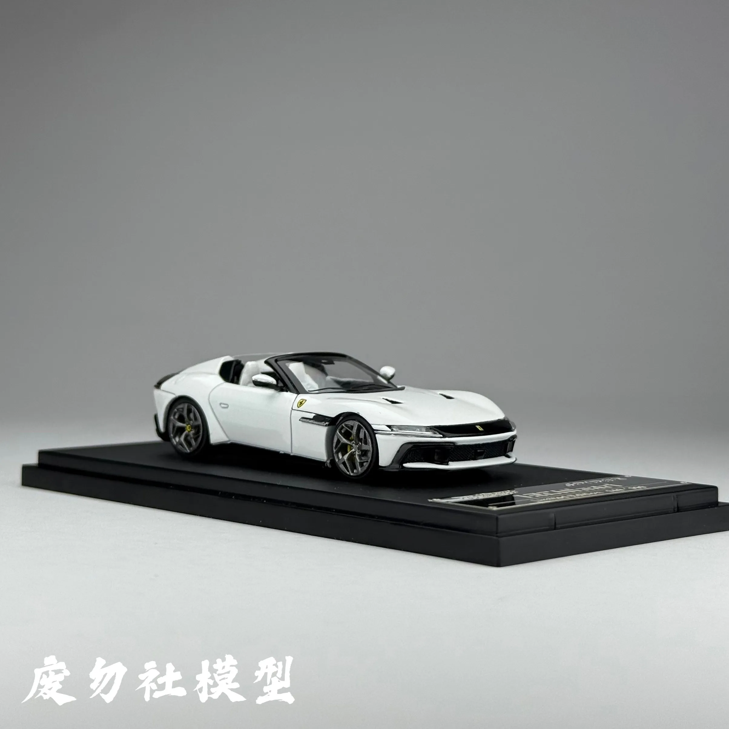 Diecast 1:64 Scale Ferrari 12C Spider Convertible Alloy Car Model