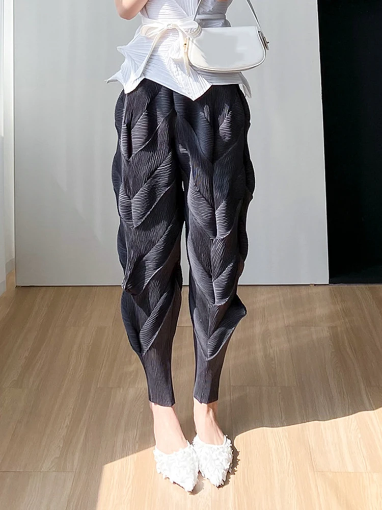 Miyake Pleated Pants Women Elastic Wiast 2023 New Summer Versatile Casual Pencil Trousers Solid Color Female Fashion  Pants