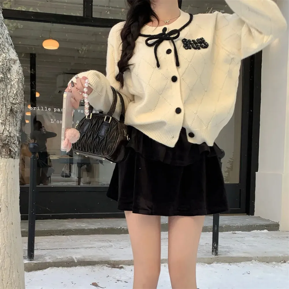 2024 New O-Neck Bow Letter Embroidery Loose Small Fragrant Sweater Cardigan Women'S Autumn/Winter Off White Sweet Knitted Coat