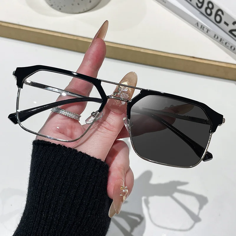 Photochromic Anti Radiation Blue Light Eyeglasses Square Metal Frame Computer Glasses for Women Men Replaceable Lens