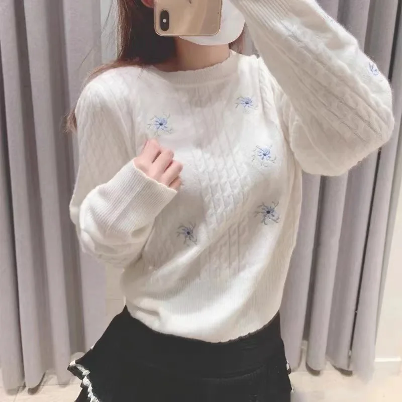 Autumn/Winter 2022 Crew Neck Embroidered Pullover Loose Comfortable Casual Holiday Knit Sweater Top