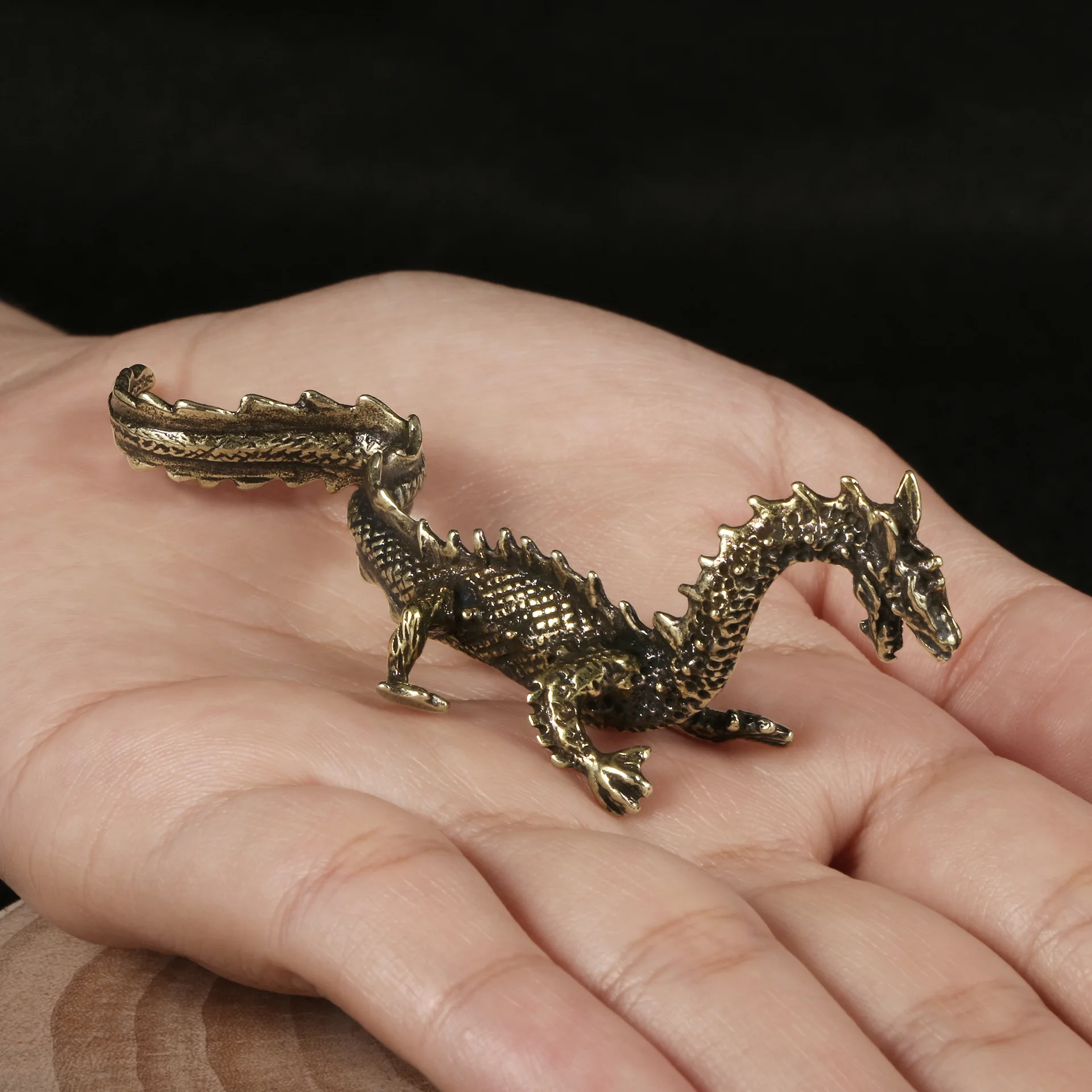 2024 Chinese Zodiac Sign Dragon Flying Desk Decoration Dragon Bronze Antique Decoration Tea Pet Crafts Collection