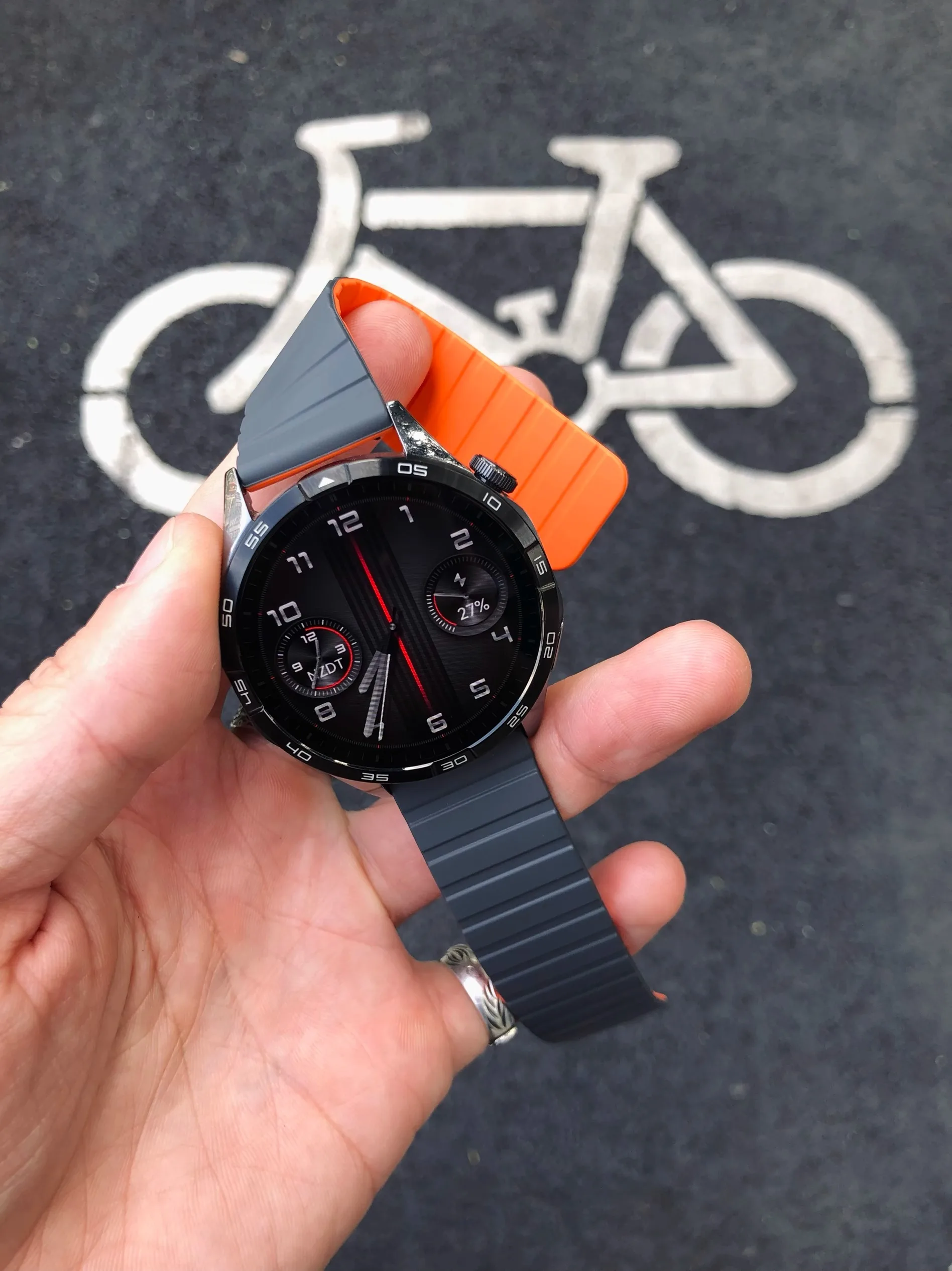 

Kaker Storm Two-color magnetic suction suitable for Huawei GT5pro watch strap GT4 silicone watch3 Xiaomi oppo