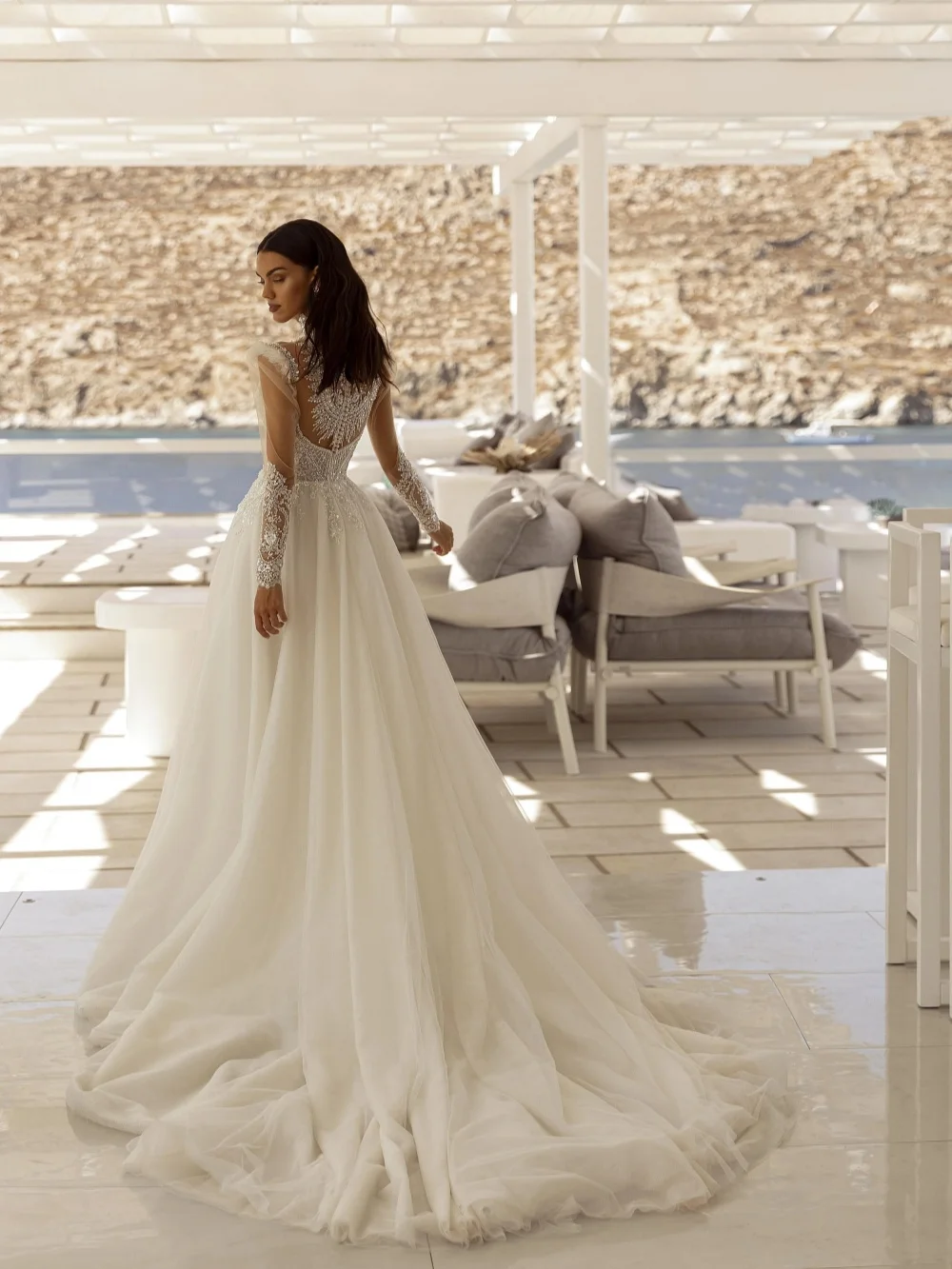 Nuovo abito da sposa in pizzo con perline ricamate Abito da sposa modesto a maniche lunghe con collo alto e abiti squisiti personalizzati per la sposa