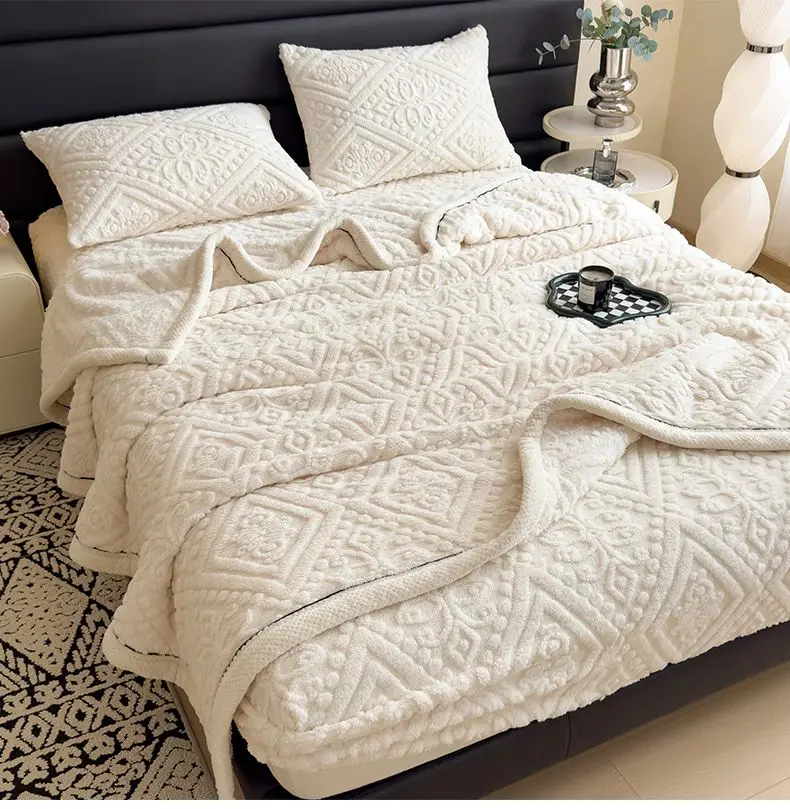 2025 New Winter Carved Velvet Fitted Sheet Single - A-Class European Style Thickened Flannel Mattress Cover, Warm Anti-Static Fu