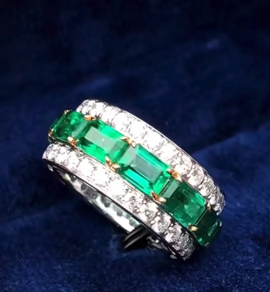 Vintage Lab Emerald Diamond Ring 100% Real 925 Sterling Silver Party Wedding Band Pierścionki dla kobiet Mężczyźni Biżuteria zaręczynowa