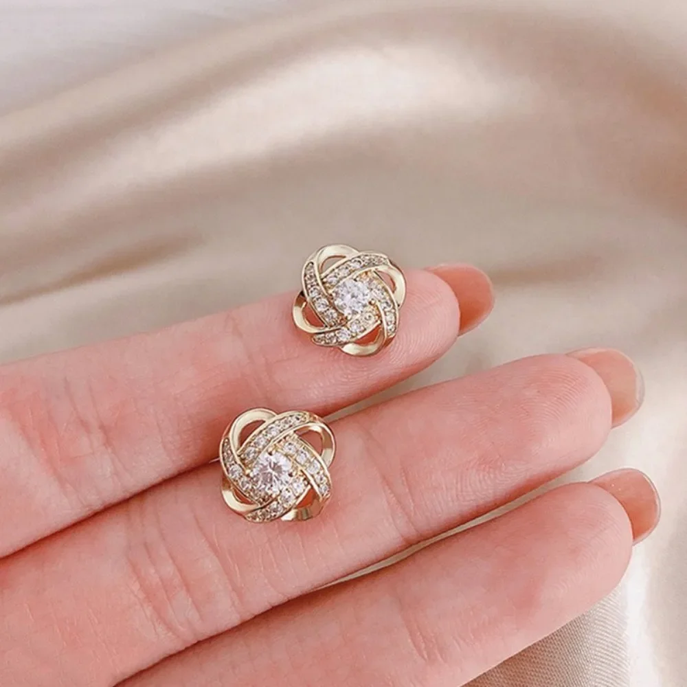New Light Luxury Zircon Stud Earrings Simple Cross Hollow Geometric Ear Studs Wedding Party Exquisite Jewelry for Women Gifts