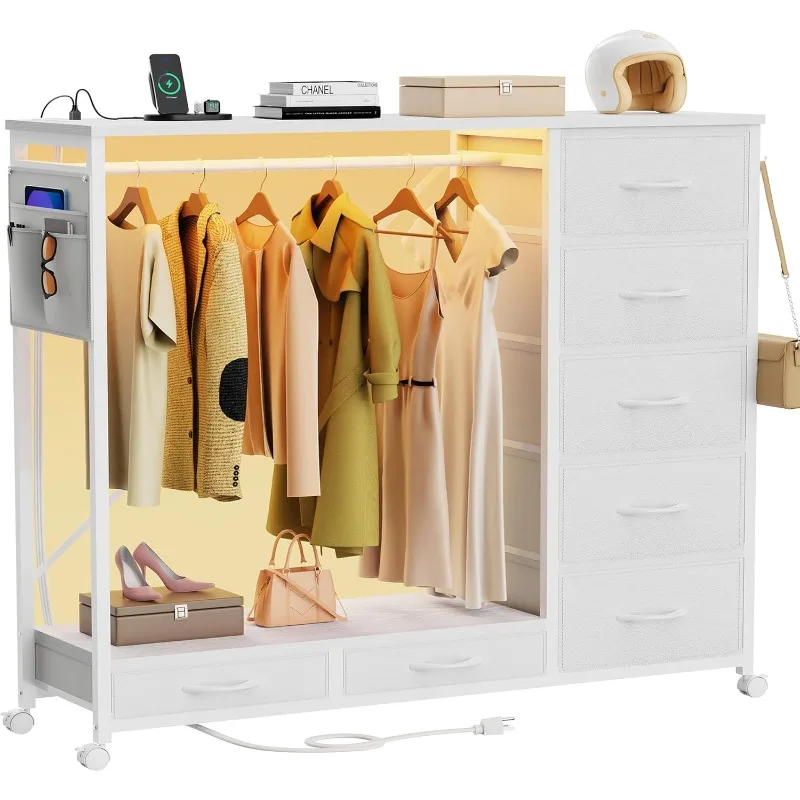 Cômoda para casa e cozinha para quarto com luzes LED e estação de carregamento, baú de armazenamento com 7 gavetas com ganchos e coágulo
