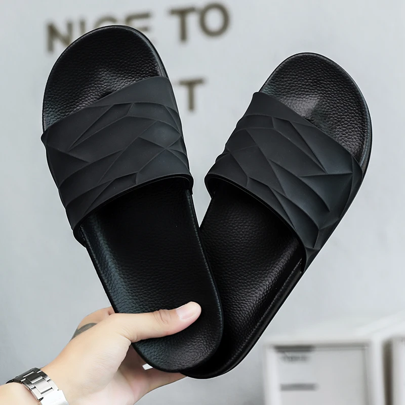 

Пара мужских тапочек с противоскользящей подошвой из ПВХ. Подходит для дома, ванной комнаты, пляжа, отдыха или повседневных прогулок HC-7507