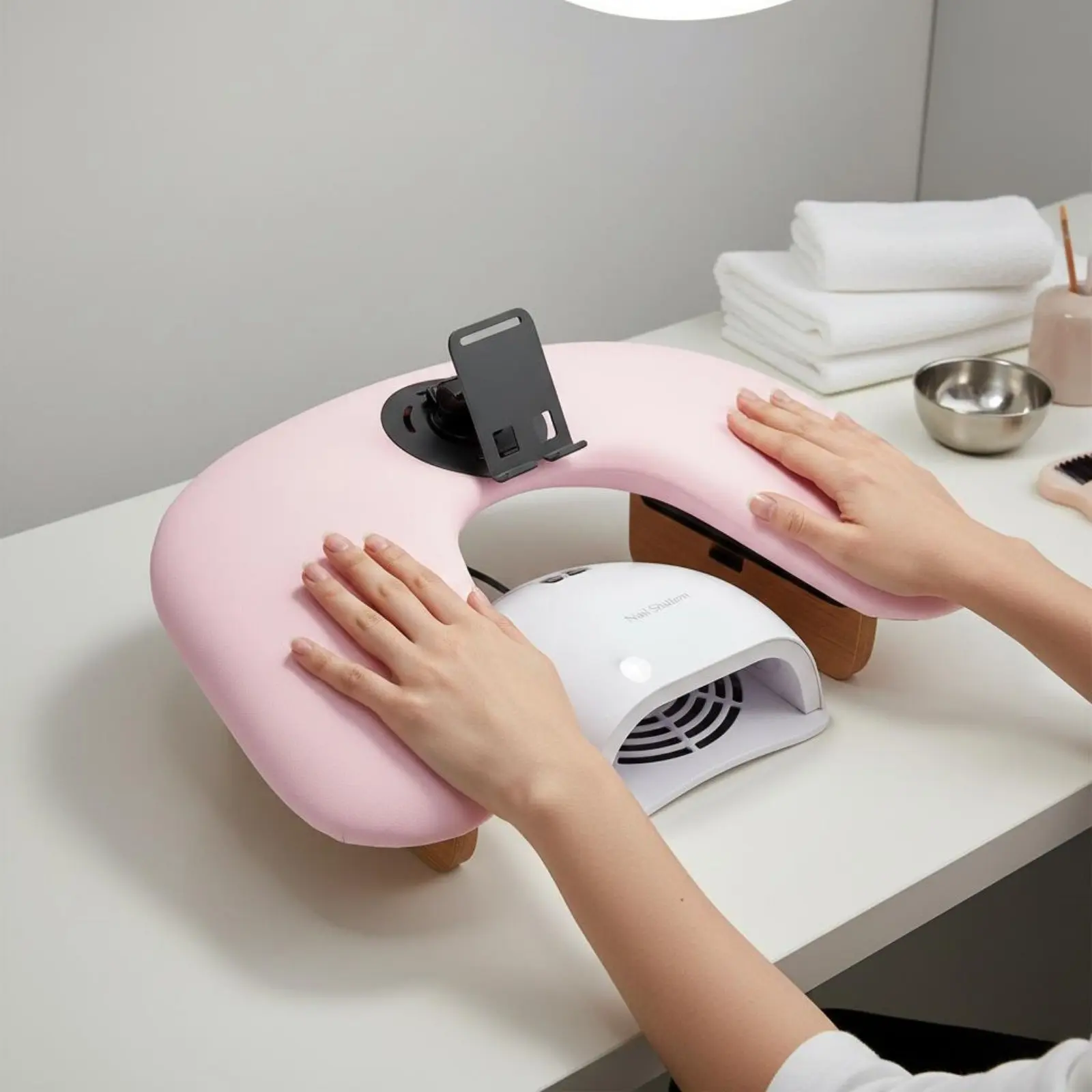 

Foldable Nail Tech Armrest Phone Holder U-Shaped Nail Arm Rest Folding Manicure Hand Pillow Stable Beauty Tool Ergonomic