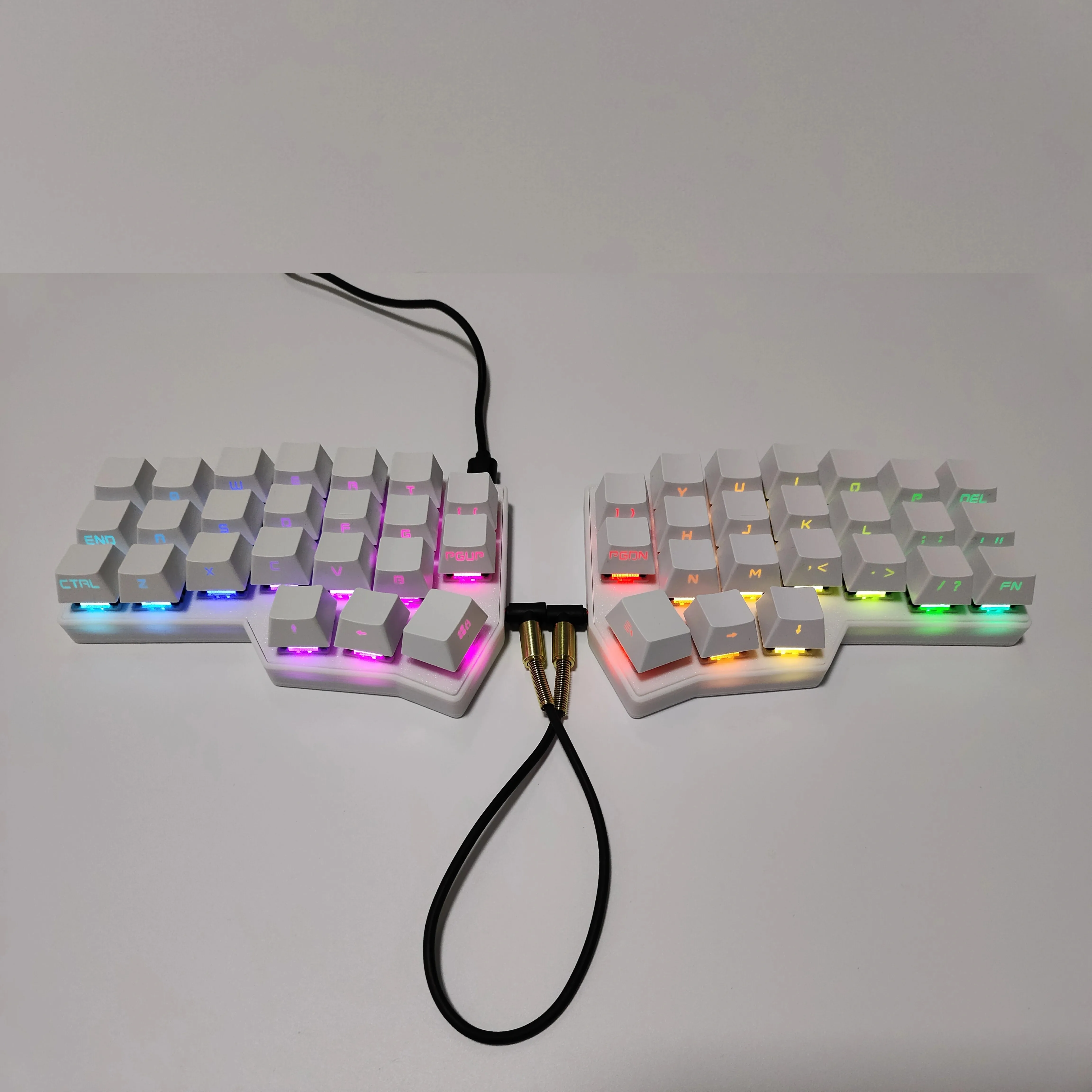 

Corne Wired Split Keyboard Customized RGB Hot Swap Ergonomic Corne Crkbd V4.1 Split Mechanical Keyboard Kit Support Vial MX Choc