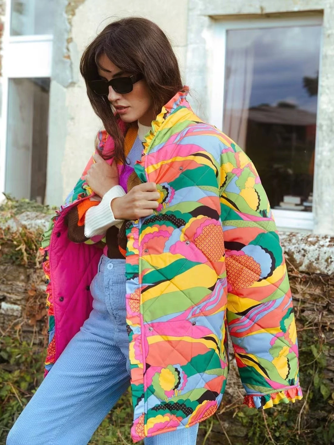 

Теплая хлопковая куртка большого размера свободного кроя с воротником-стойкой, камуфляжным принтом, модным омолаживающим дизайном, зимнее пальто