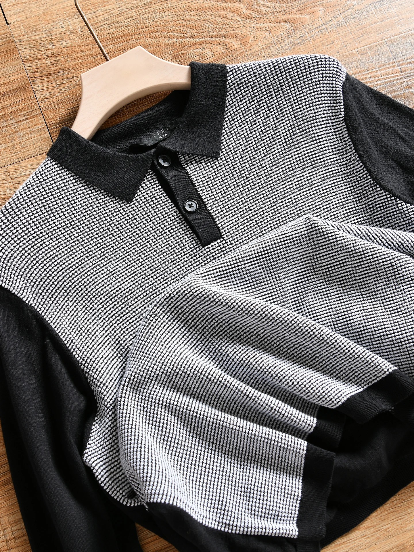 Men's Business Casual Knitted Long Sleeve T-shirt Autumn Winter Standard Fit Breathable Cotton Youth Trend Button Detail