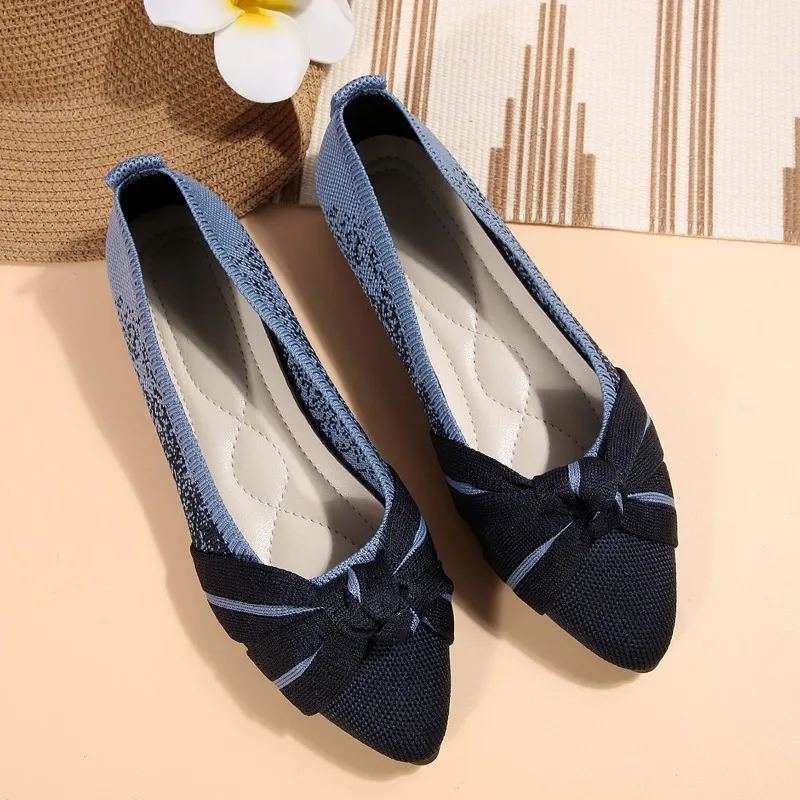 Women's 2026 Autumn New Pointed Toe Comfortable Casual Flat Shoes Fashionable Lightweight Plus Size Durable Walking Shoes
