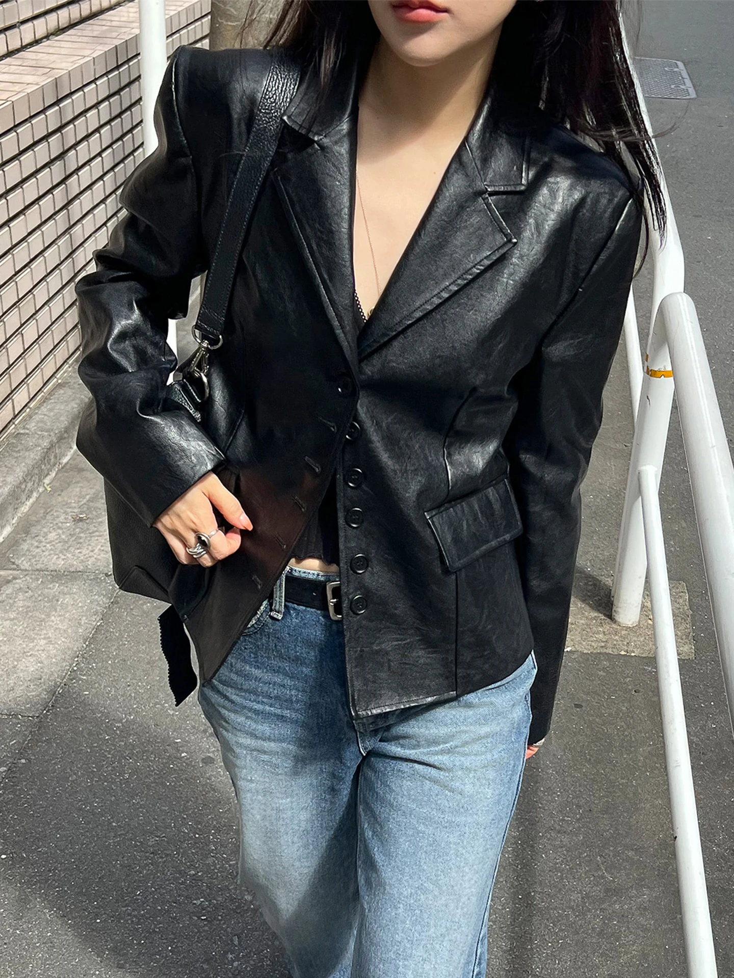 Elegant Black PU Leather Jacket Women's Loose Style Autumn New Fashion Suit Top High Quality Synthetic Fabric Regular Length