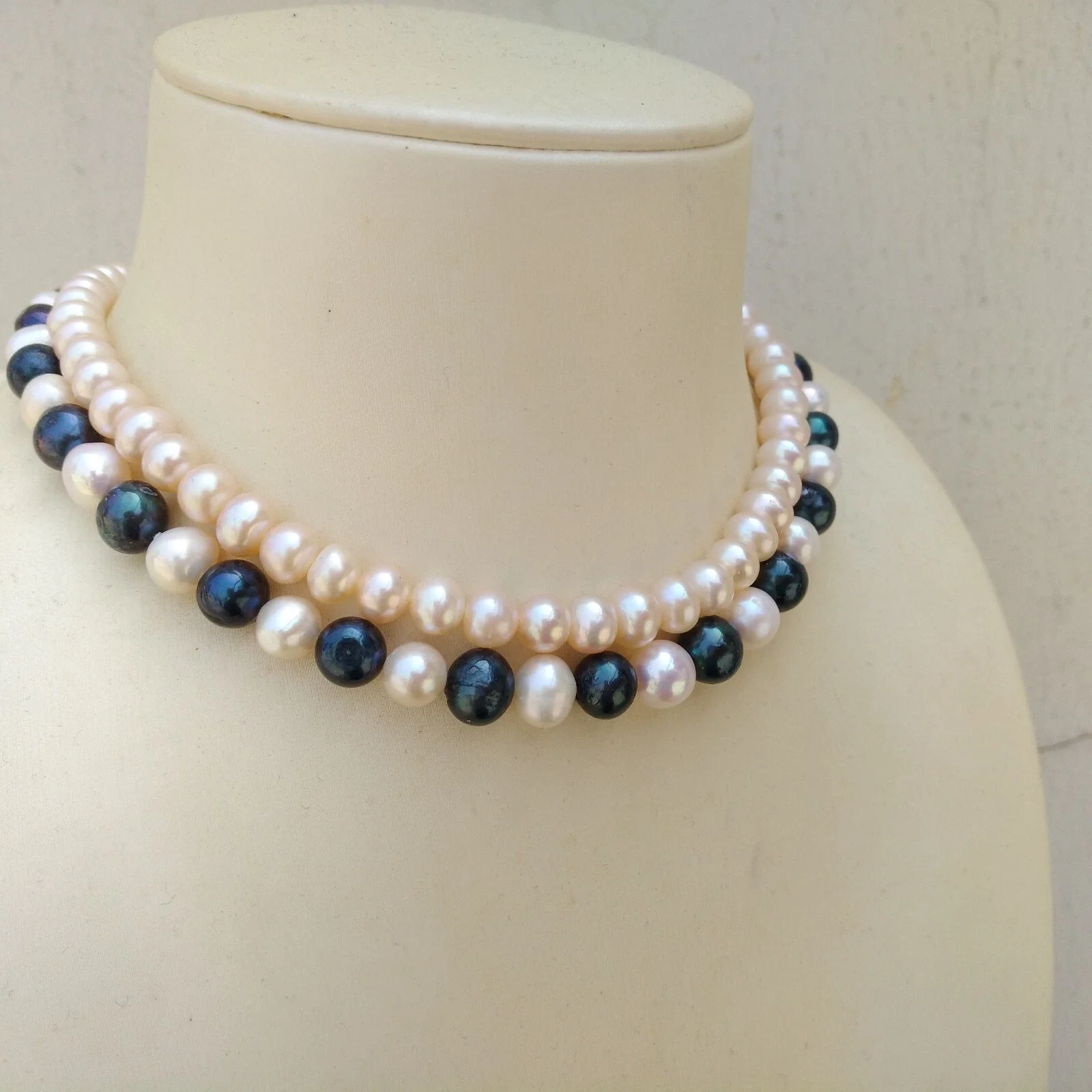 

Beautiful Design 2 Rows/Natural AAA+8-10 Black, White, Pink South Sea Round Pearl Necklace 16-18 inch/18-20 inch