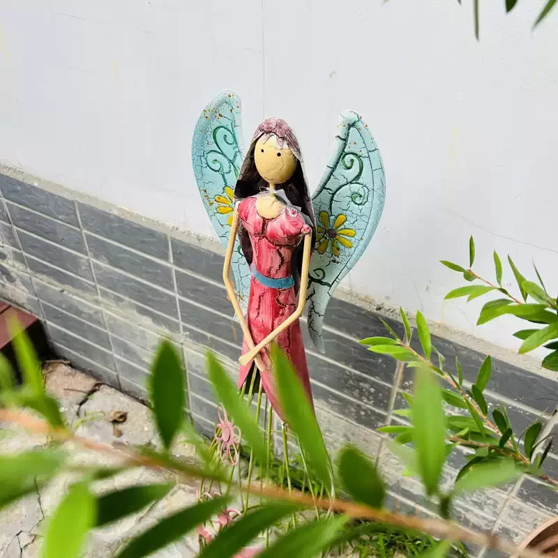 Country Vintage Iron Clematis Trellis Outdoor Climbing Plant Support for Balcony Rustic Metal Vine Stand Angel Wing Garden Decor