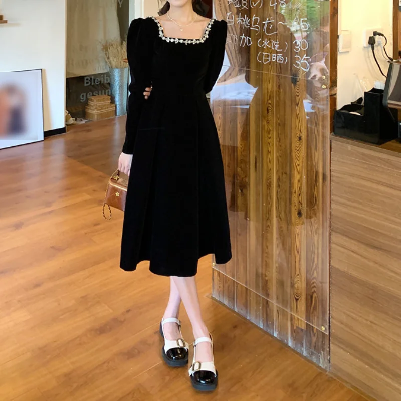 

Women Square Collar Beaded Black Elegant Long Sleeve Dress Hepburn Style Show Thin Chic Dinner Party Holiday Female Dresses 1551