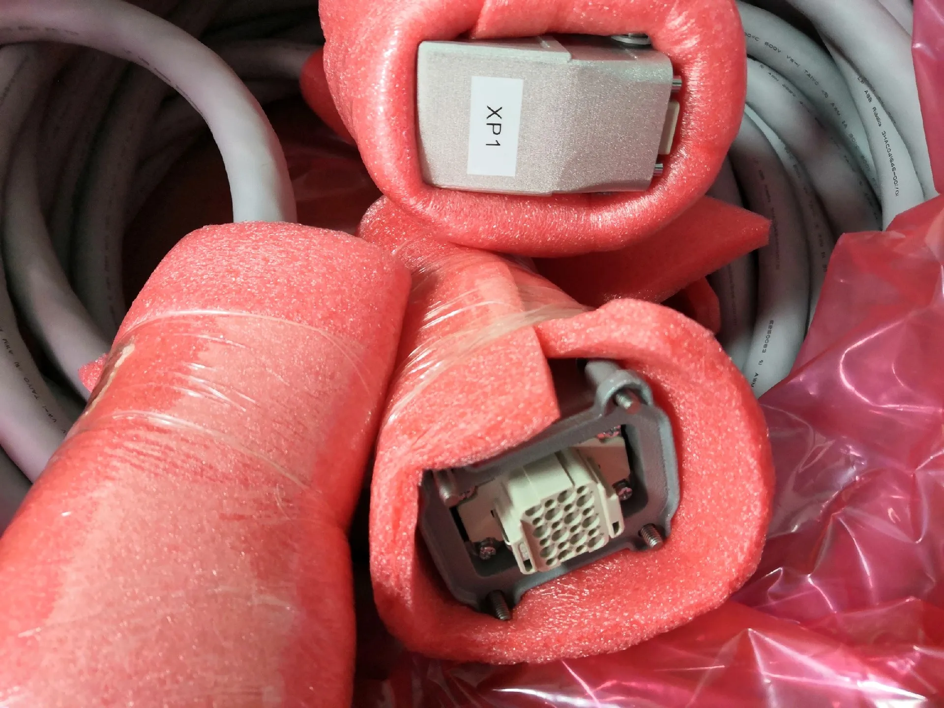 Original New 3HAC040503-002 Robot Power Cable For ABB