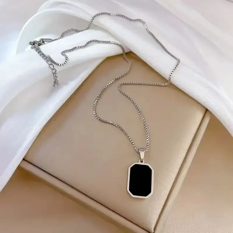 New Minimalist Rectangular Pendant Necklaces For Women Men Korean Black Epoxy Long Gold Color Metal Birthday Daily Gifts Jewelry