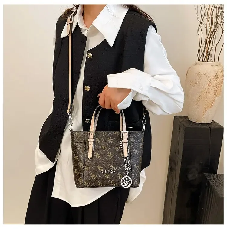 

Luxury Brand Women's Messenger Bag Premium Leather Crossbody Shoulder Handbag Elegant Ladies Tote Purse Design