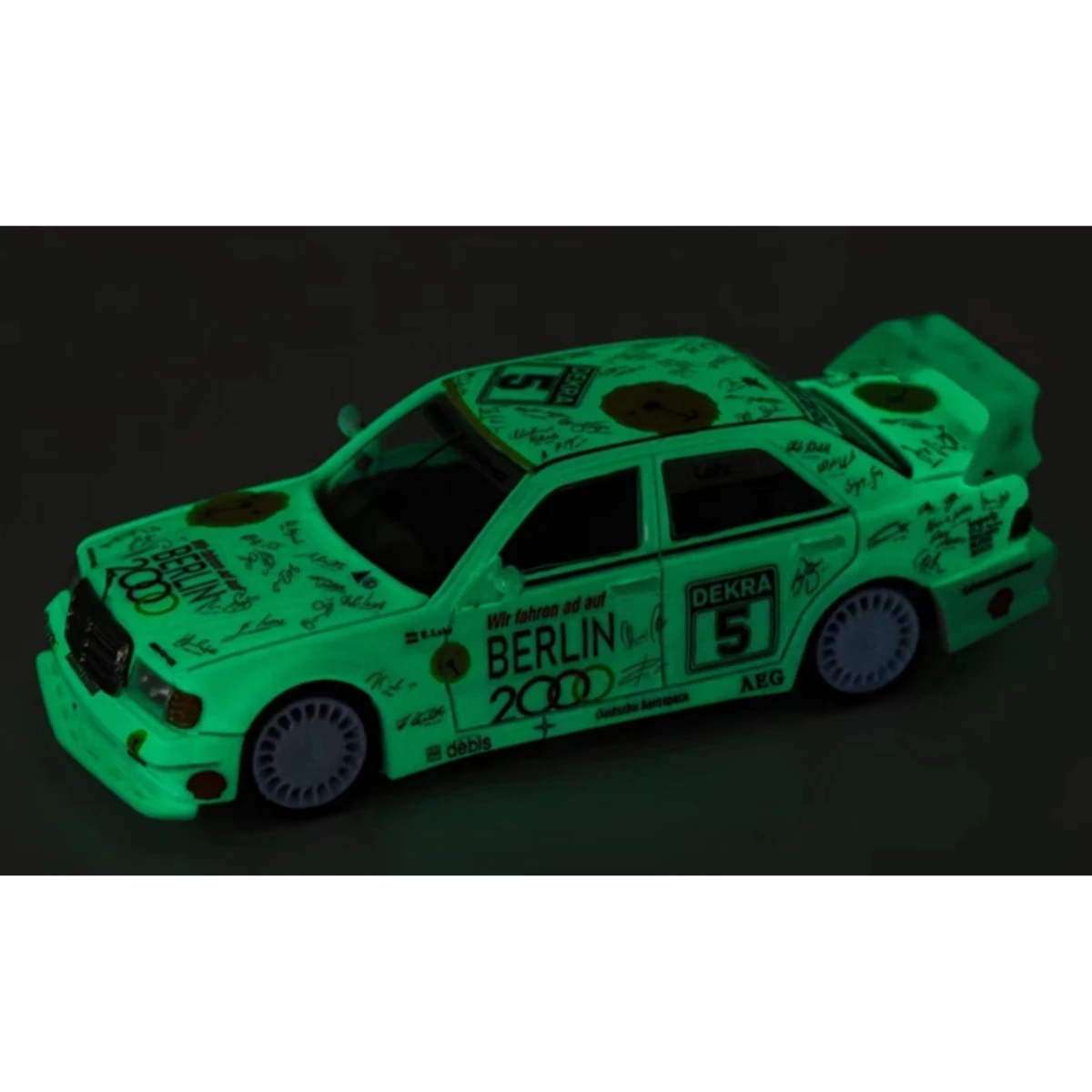 Flame 1:64 190E W201 2.5-16 Evo Berlin bear Diecast Moldel Car