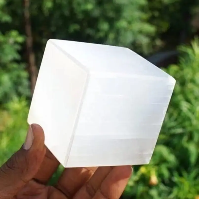 Natural White Selenite Cube Gypsum Crystals Reiki Healing Hand Carved Mineral Specimen Display Decoration