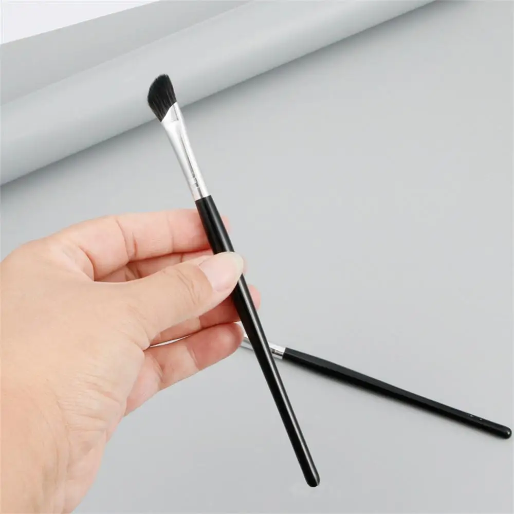 Brosse de maquillage pour ombre à paupières, accessoire de cosmétique pour femmes, accessoire de maquillage pour les yeux, à sourcils inclinés, avec Eyeliner plat en bois, 2023