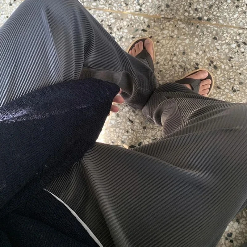 Summer Pleated Pants Men Fashion Gray Black Ice Silk Pants Men Streetwear Korean Loose Straight Pants Mens Trousers Plus Size