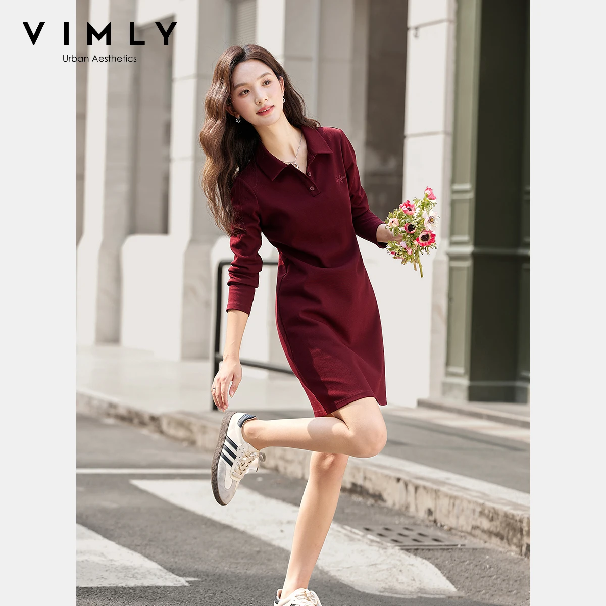 VIMLY Abiti rossi da donna Sportivi Autunno2025 Nuovo elegante collo alto Abito corto femminile Lettera ricamata A-line Abito da donna A2237