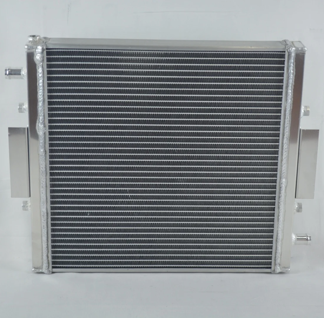 19mm Einlass/Auslass Aluminium Luft-Wasser-Ladeluftkühler Wärmetauscher Universelle Kerngröße: 370mm*388mm