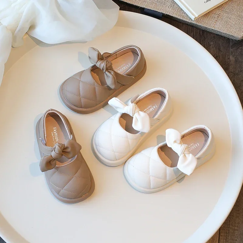 

Кожаные туфли принцессы для девочек, детские туфли на плоской подошве, весенне-осенняя модная детская повседневная обувь Мэри Джейн с бантом, однотонная универсальная новинка