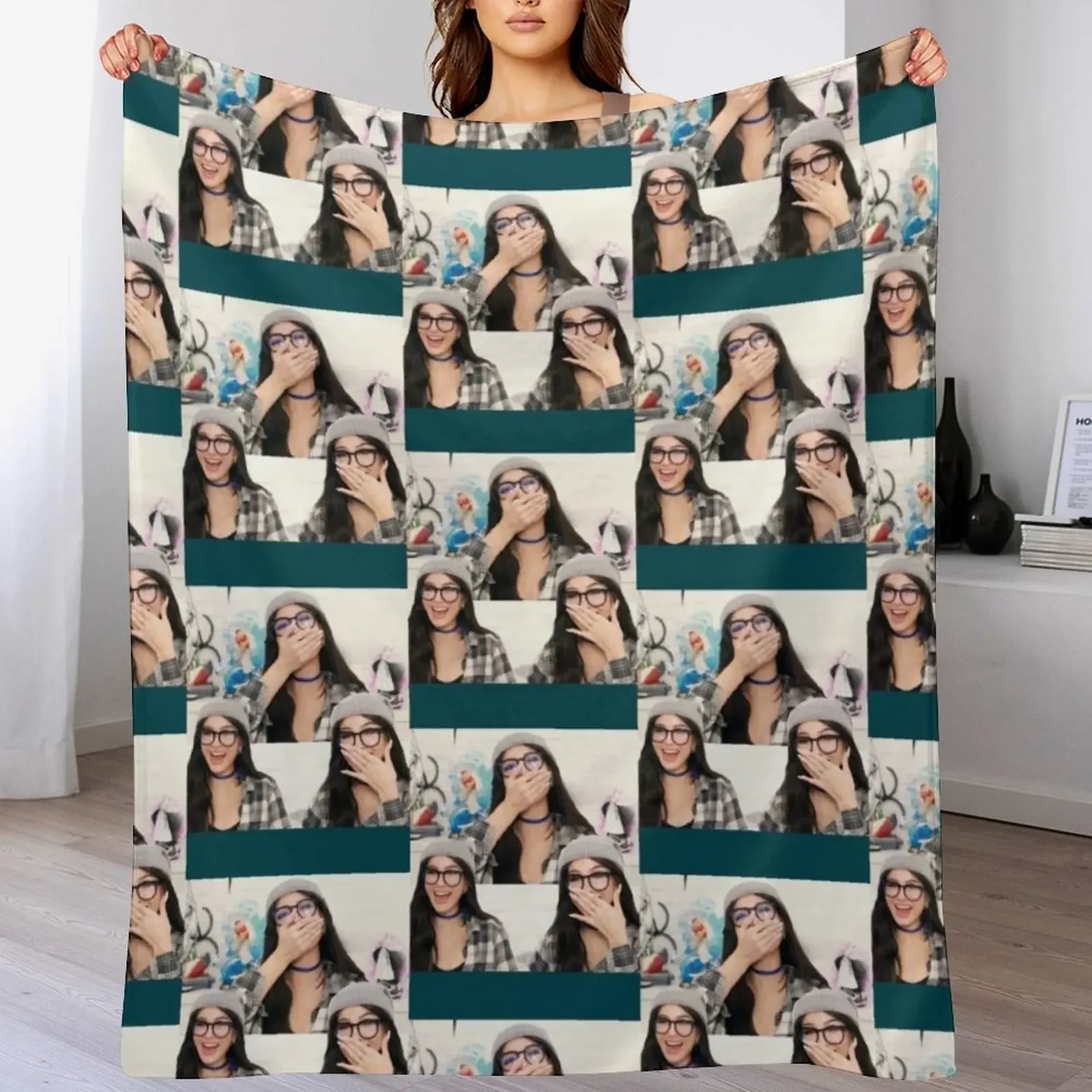 Sssniperwolf laughing collage Throw Blanket Picnic Flannel Fabric Plaid Blankets